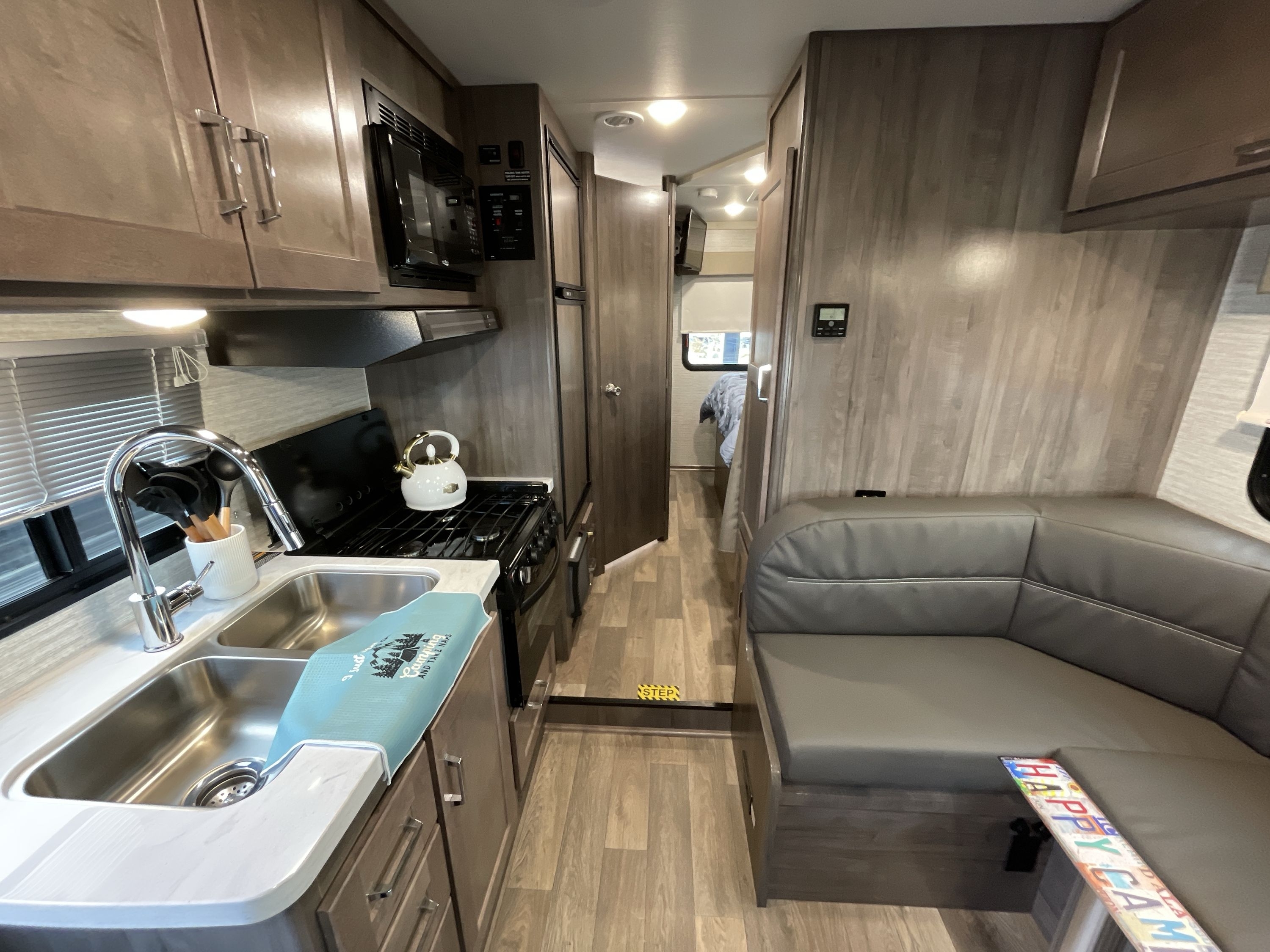 2024 Winnebago MINNIE WINNIE 22M in katy TX