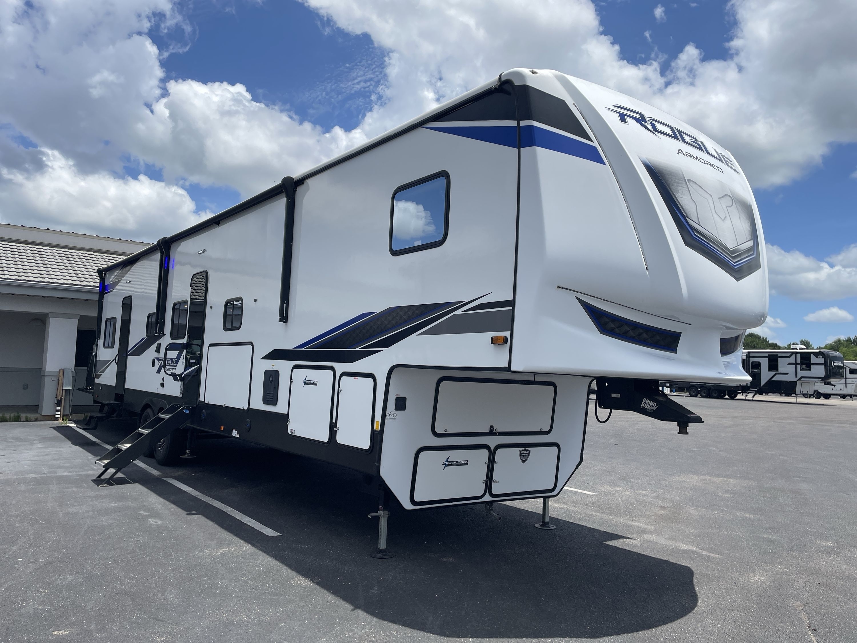 2023 Forest River ROGUE ARMORED 4007G2 Fifth Wheel Toy Hauler RV