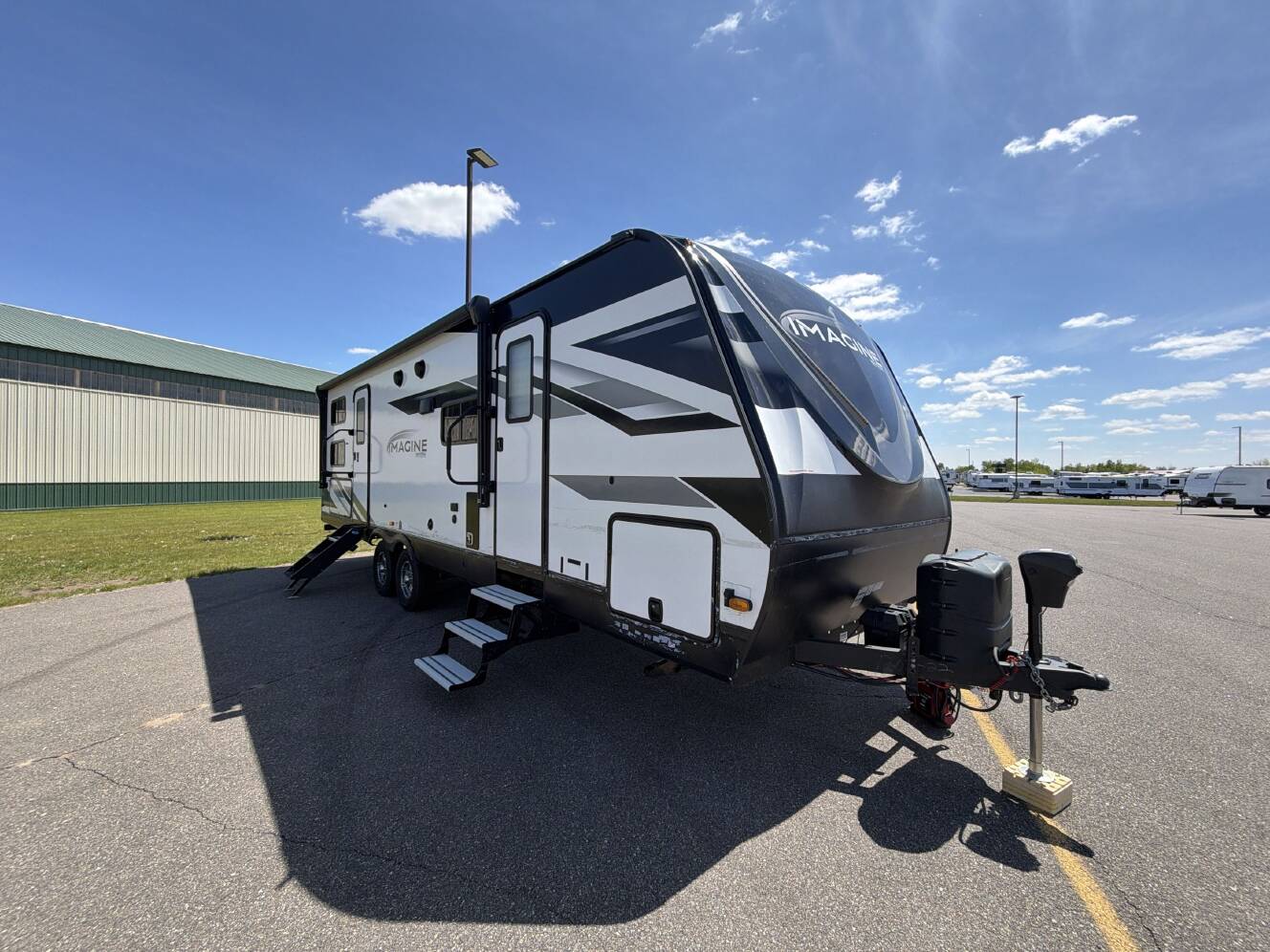 A photo of this 2022 Grand Design IMAGINE 2800BH
