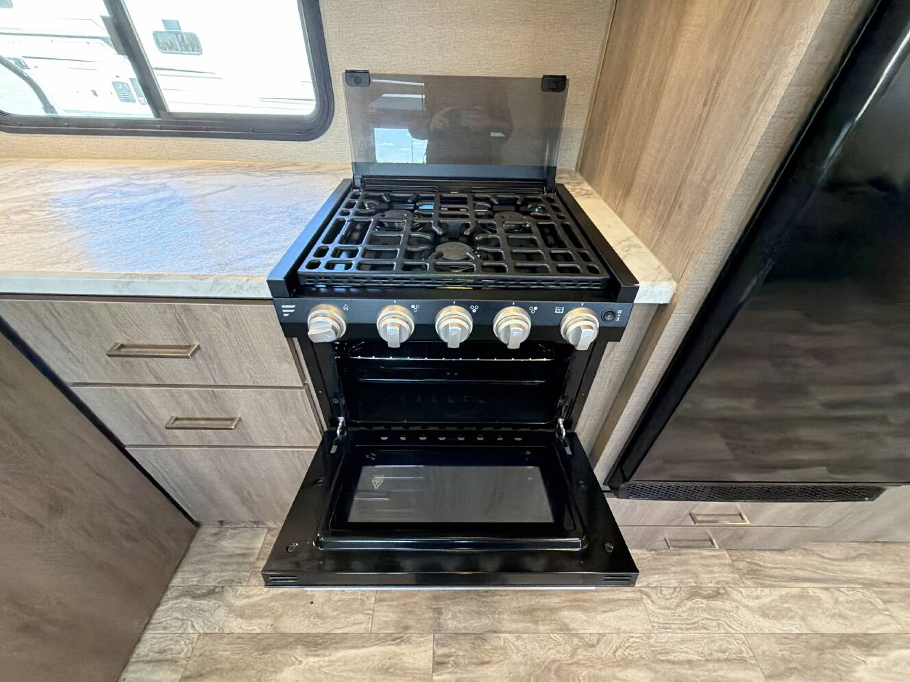 A photo of this 2022 Grand Design IMAGINE 2800BH