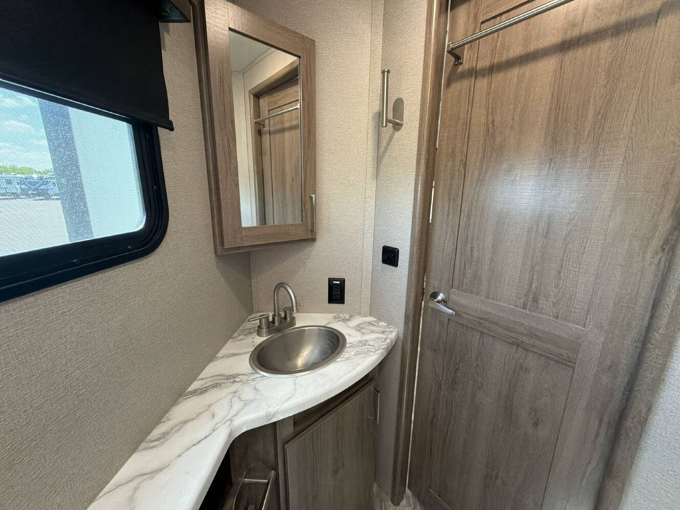 A photo of this 2022 Grand Design IMAGINE 2800BH