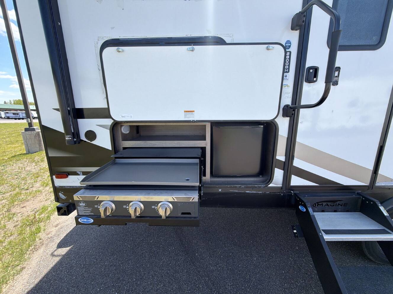 A photo of this 2022 Grand Design IMAGINE 2800BH