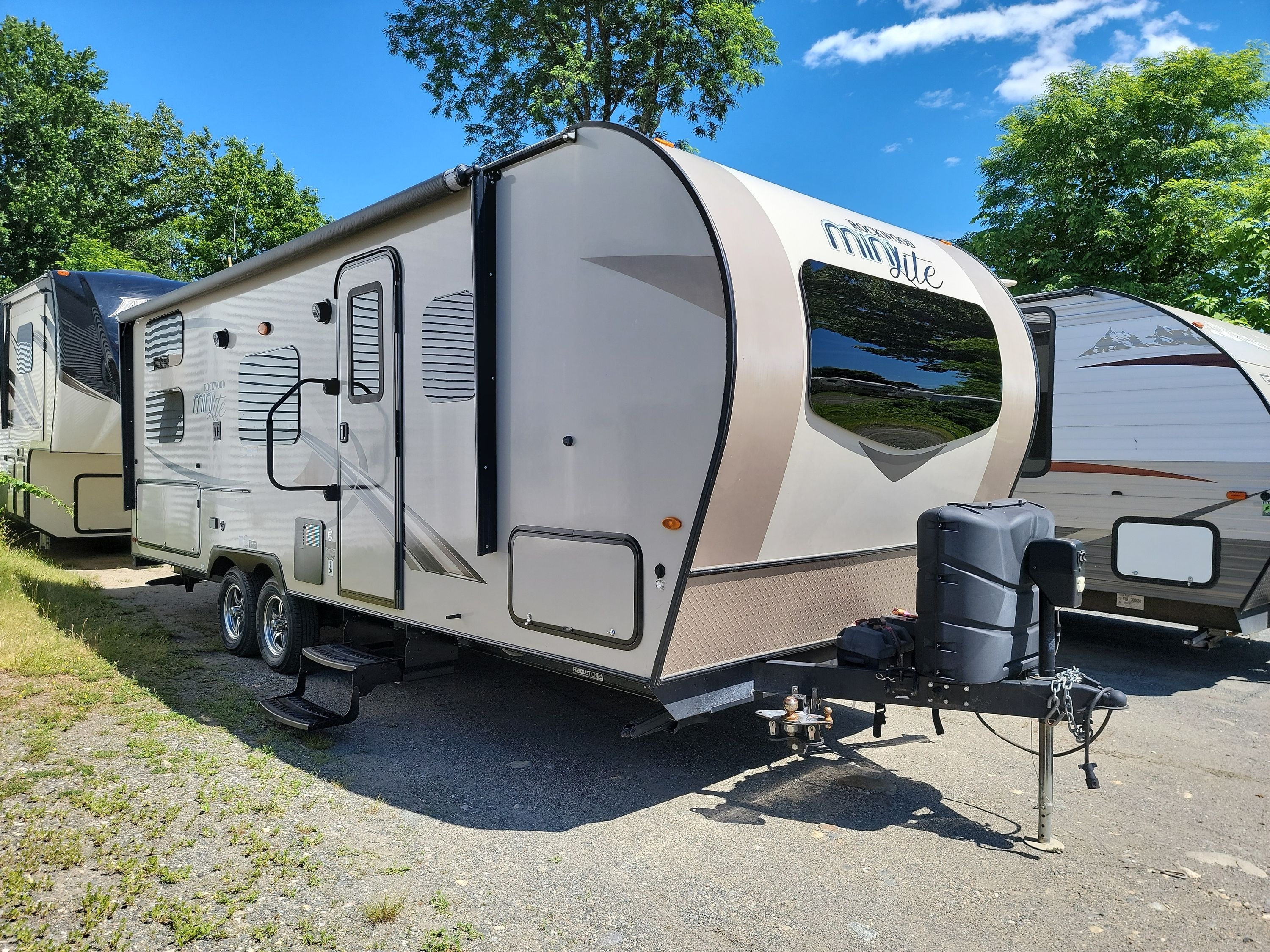 2019 Forest River ROCKWOOD MINI LITE 2508 in west hatfield MA
