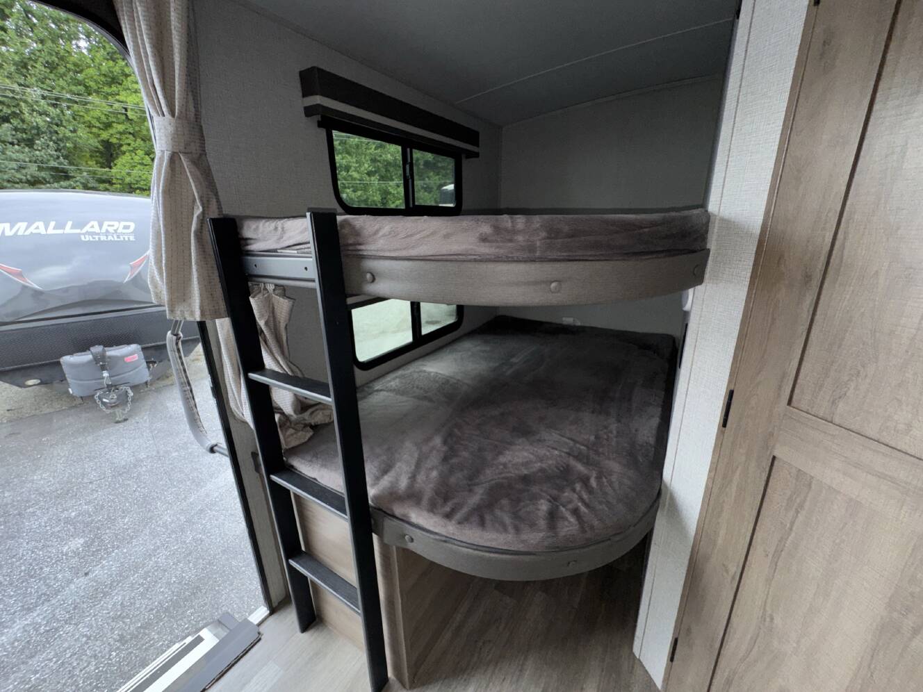 A photo of this 2023 Grand Design IMAGINE 2800BH