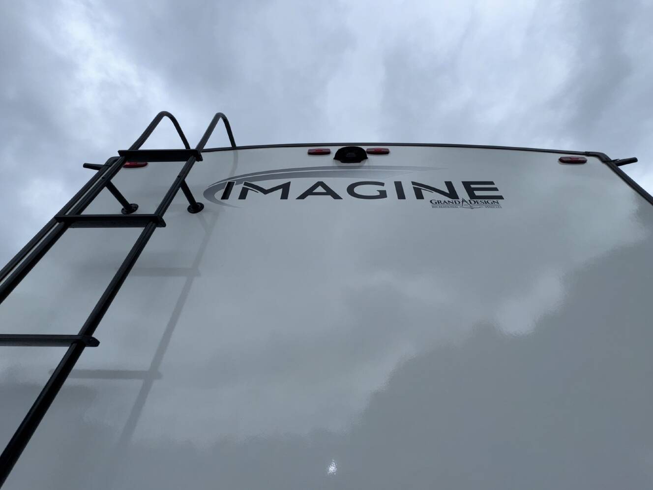 A photo of this 2023 Grand Design IMAGINE 2800BH