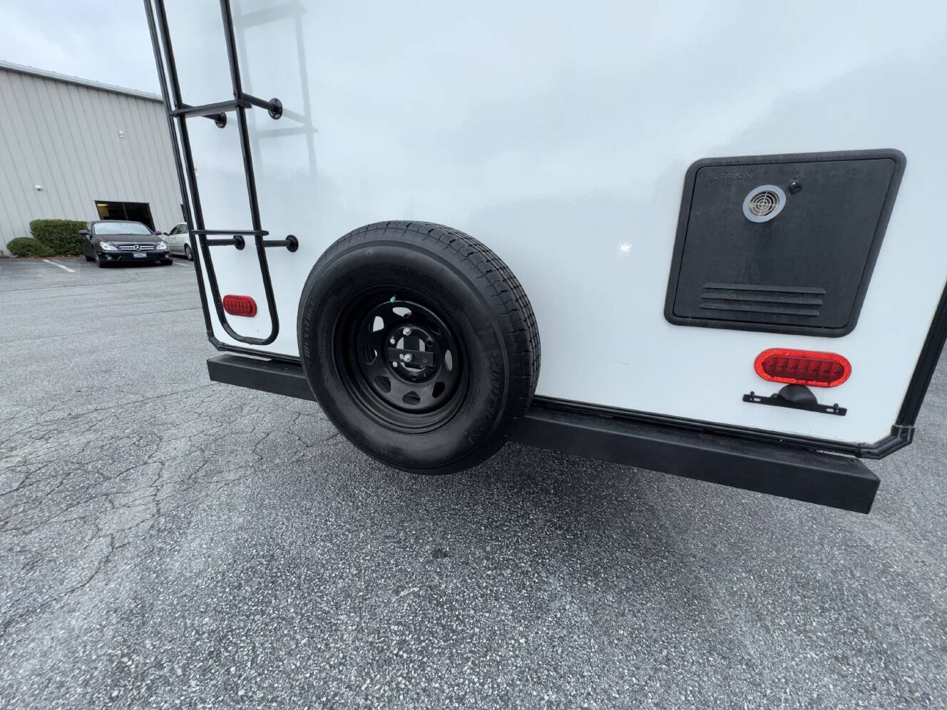 A photo of this 2023 Grand Design IMAGINE 2800BH
