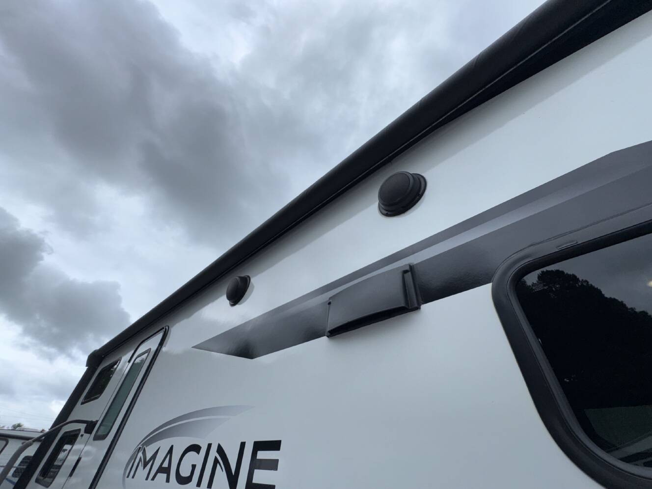 A photo of this 2023 Grand Design IMAGINE 2800BH