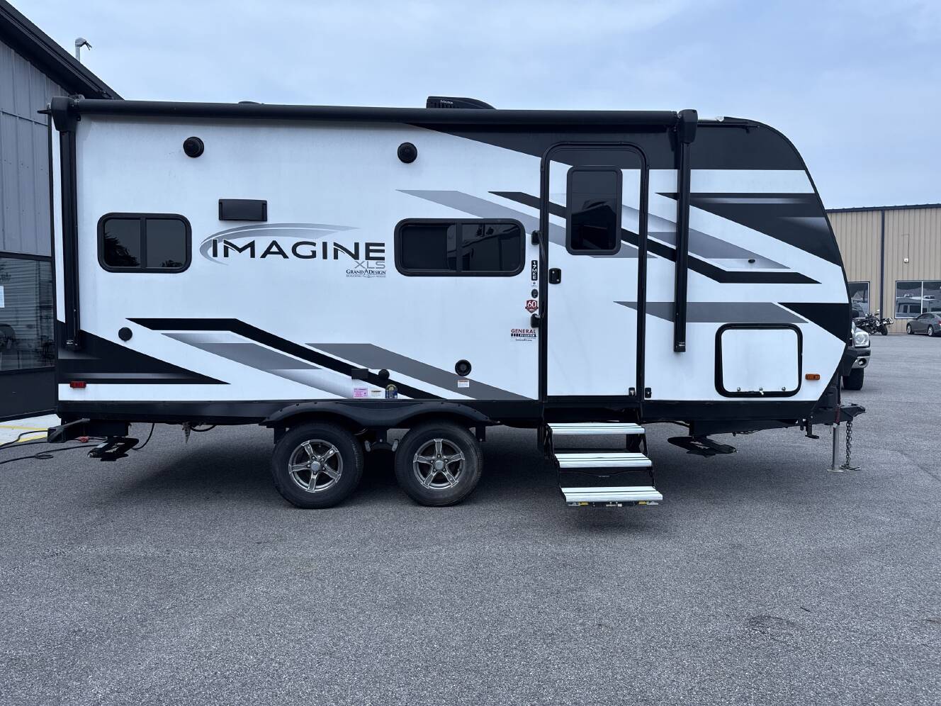 A photo of this 2023 Grand Design IMAGINE 17MKE