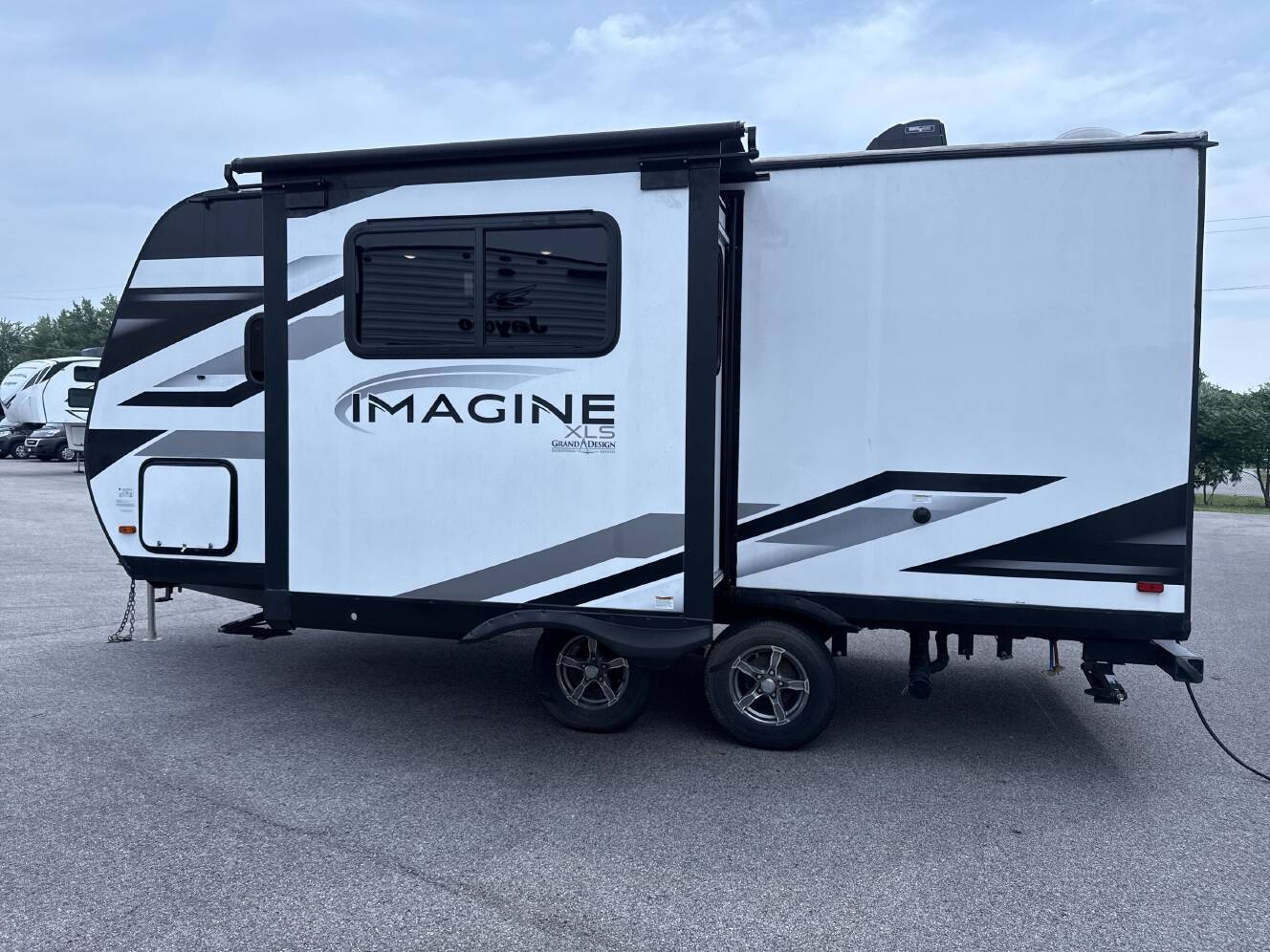 A photo of this 2023 Grand Design IMAGINE 17MKE