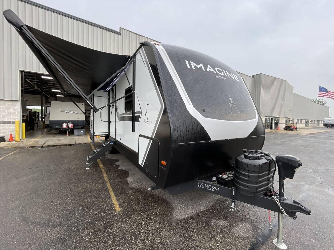 A photo of this 2025 Grand Design IMAGINE 2670MK