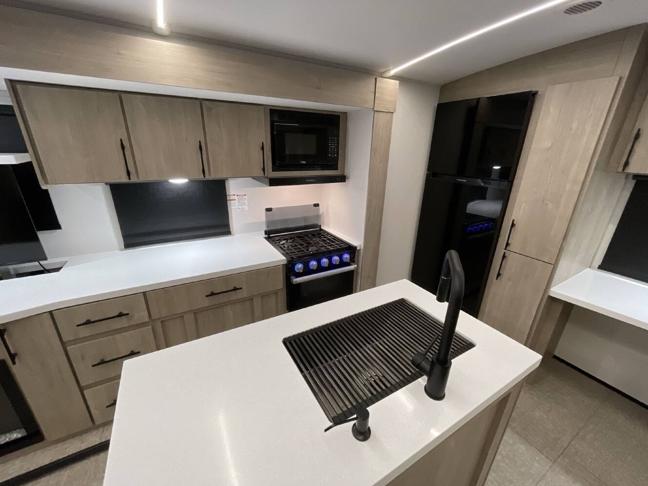 A photo of this 2025 Grand Design IMAGINE 2670MK