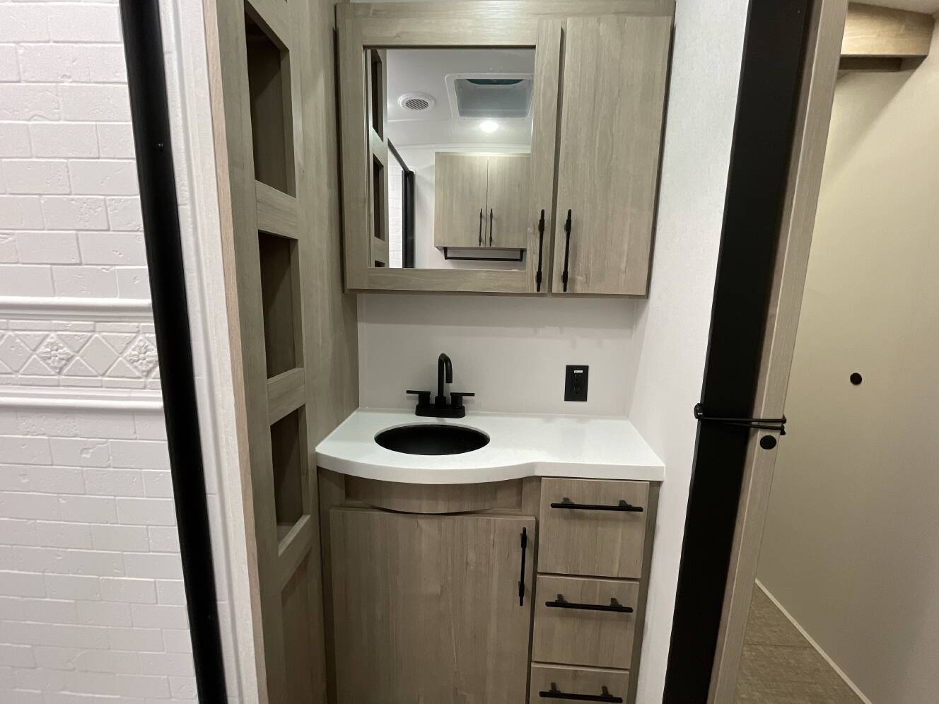 A photo of this 2025 Grand Design IMAGINE 2670MK