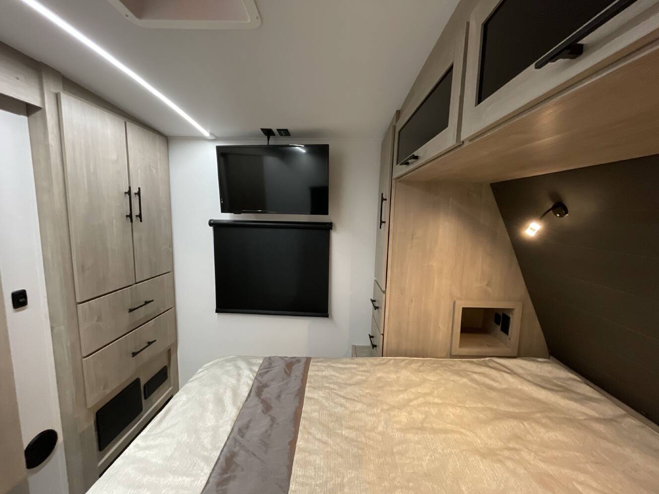 A photo of this 2025 Grand Design IMAGINE 2670MK