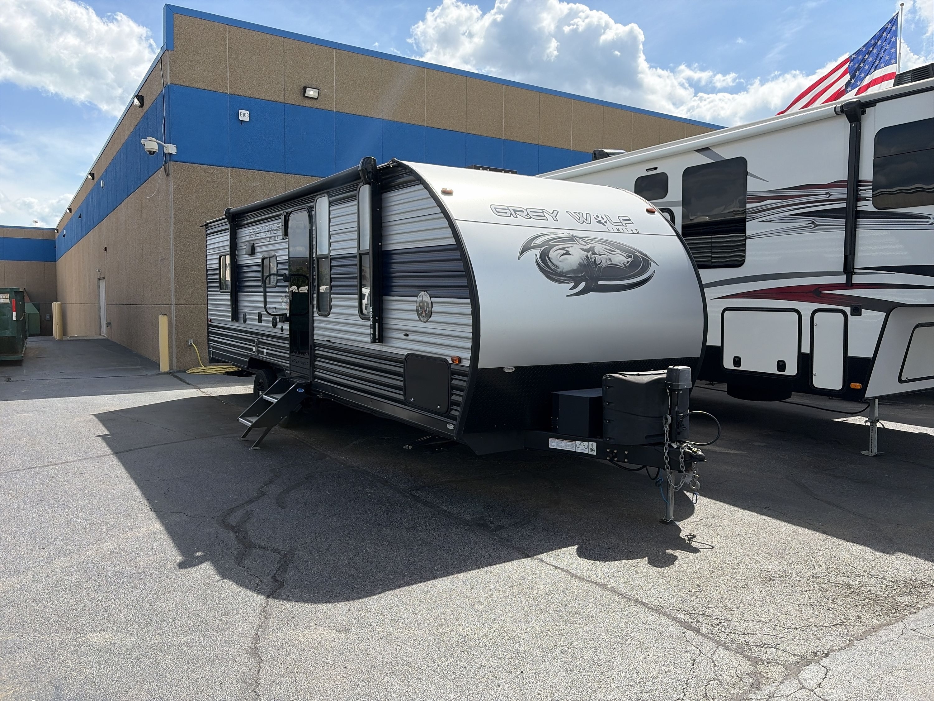 2022 Forest River GREY WOLF 22RR Travel Trailer Toy Hauler RV