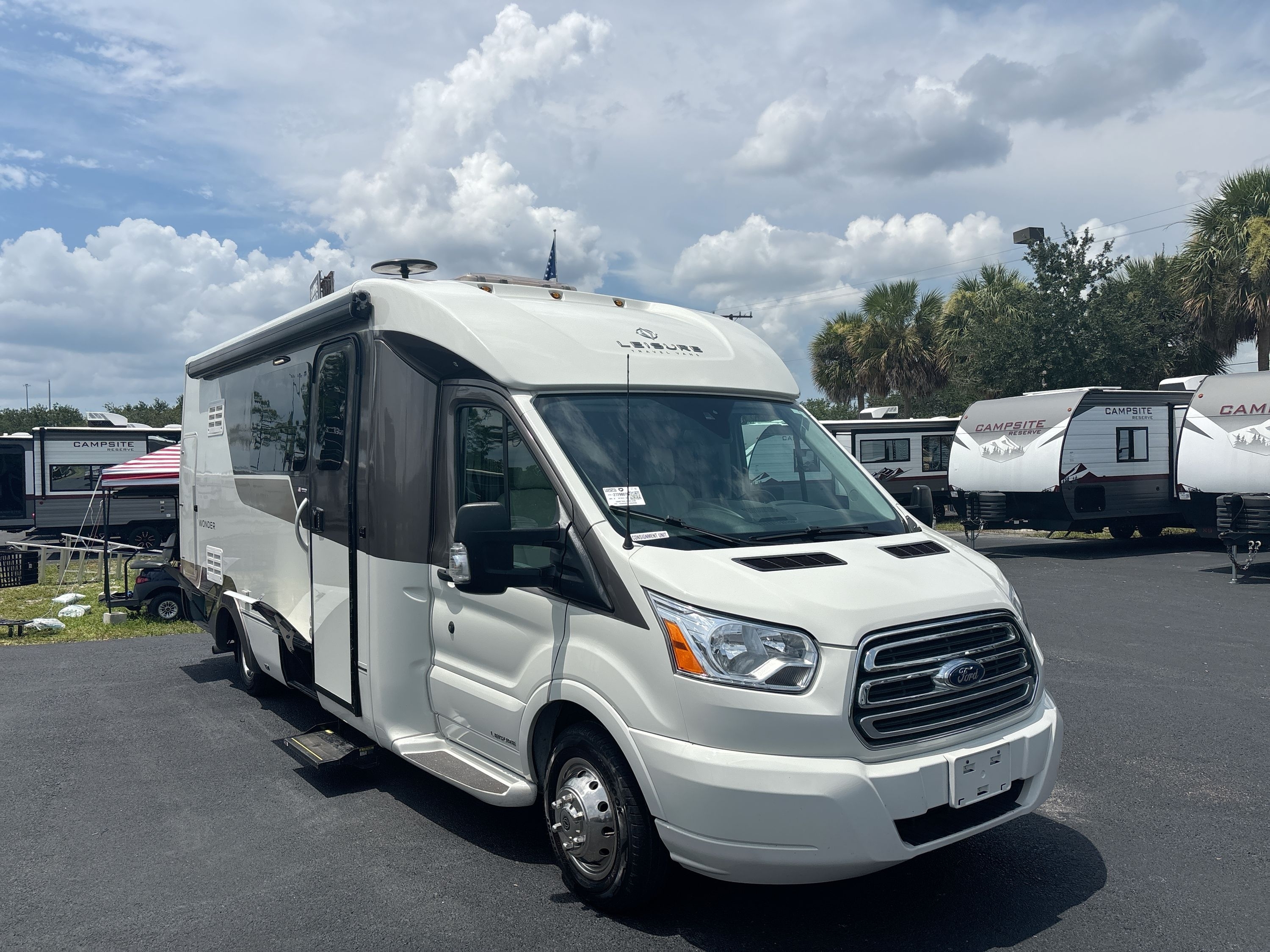 2017 Leisure Travel WONDER W24MB in fort myers FL