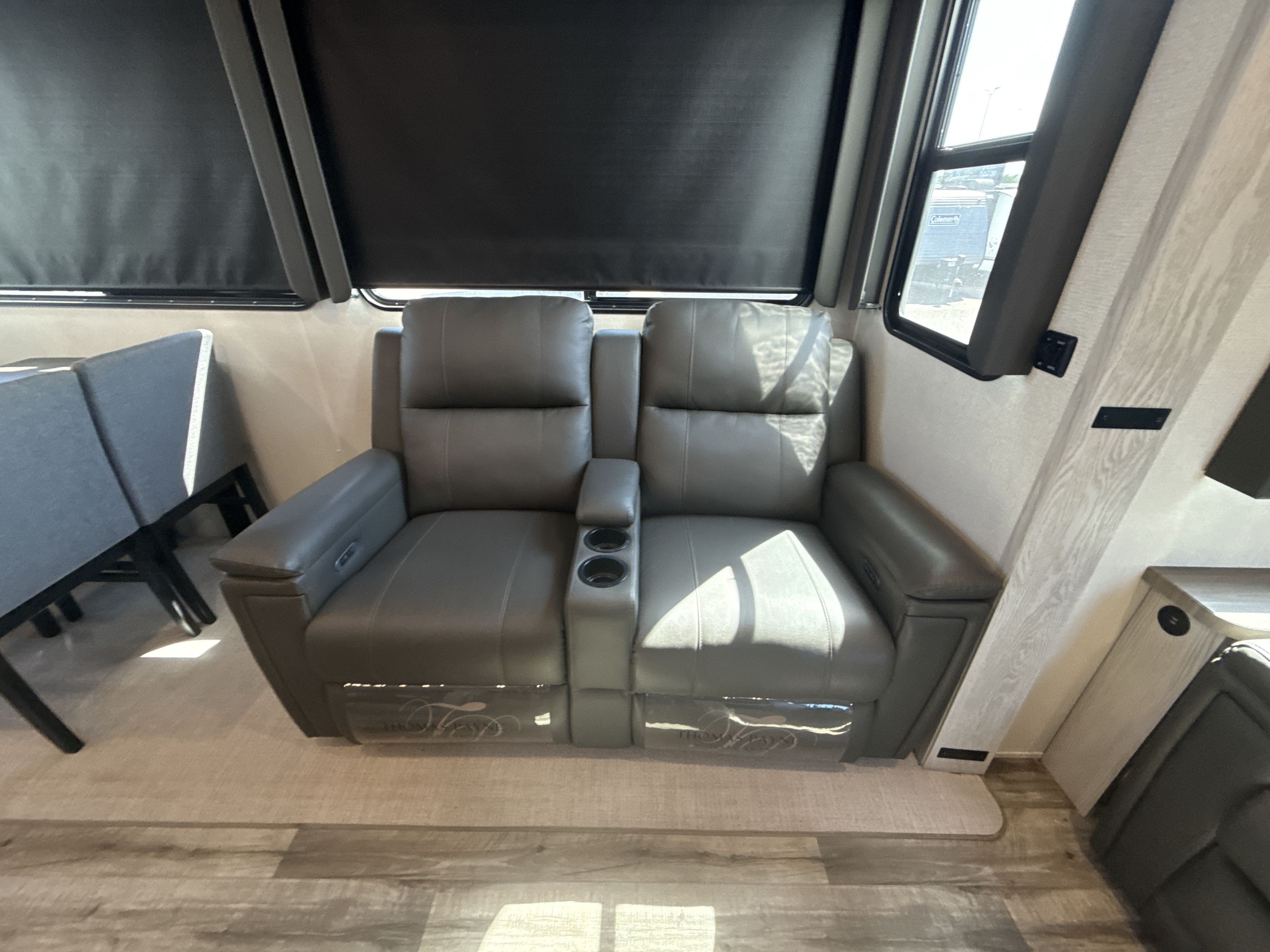 2023 Keystone MONTANA HIGH COUNTRY 331RL in sioux falls SD