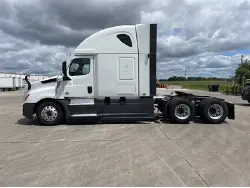 2022 FREIGHTLINER CASCADIA 126