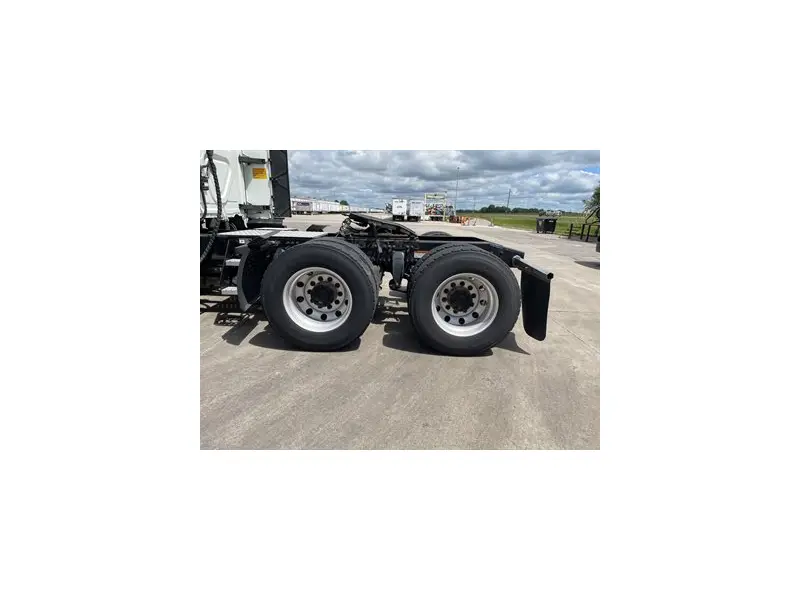 2022 FREIGHTLINER CASCADIA 126