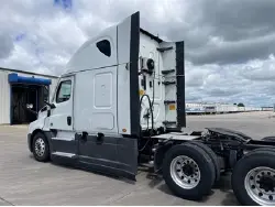 2022 FREIGHTLINER CASCADIA 126