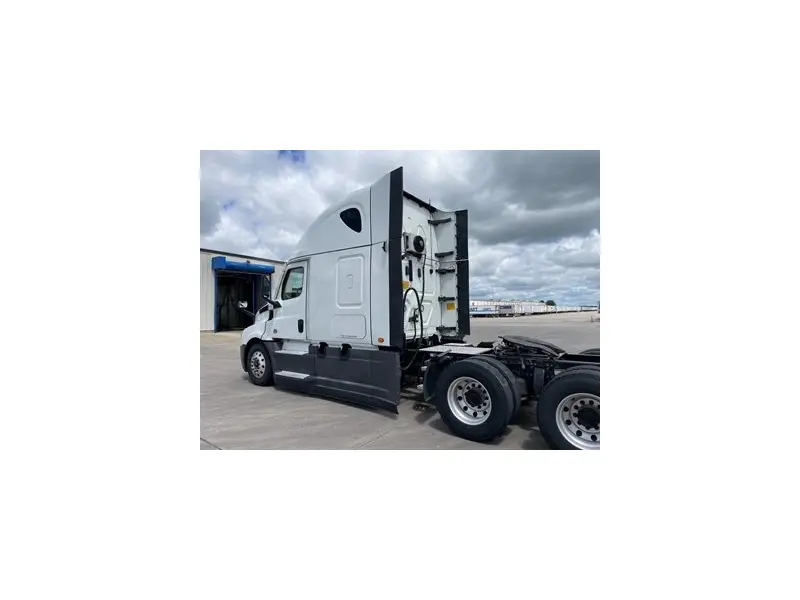 2022 FREIGHTLINER CASCADIA 126