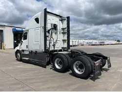 2022 FREIGHTLINER CASCADIA 126