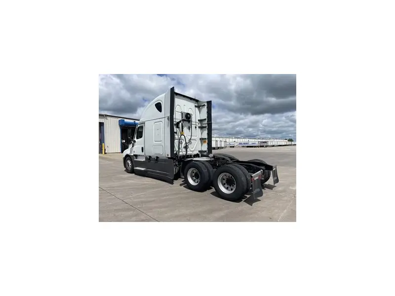 2022 FREIGHTLINER CASCADIA 126