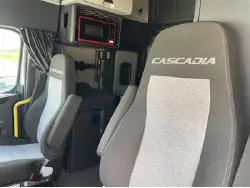 2022 FREIGHTLINER CASCADIA 126