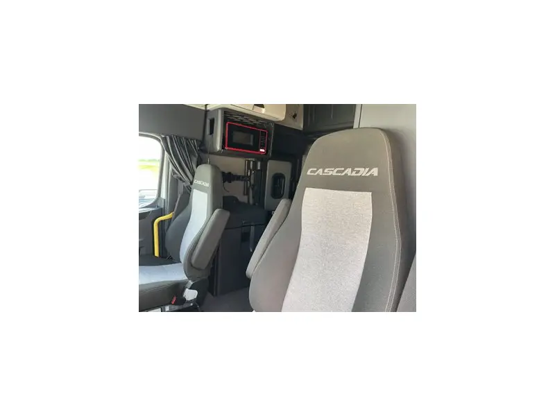 2022 FREIGHTLINER CASCADIA 126