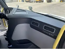 2022 FREIGHTLINER CASCADIA 126