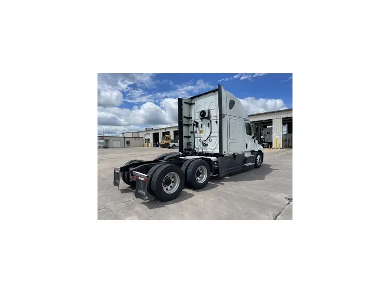 2022 FREIGHTLINER CASCADIA 126