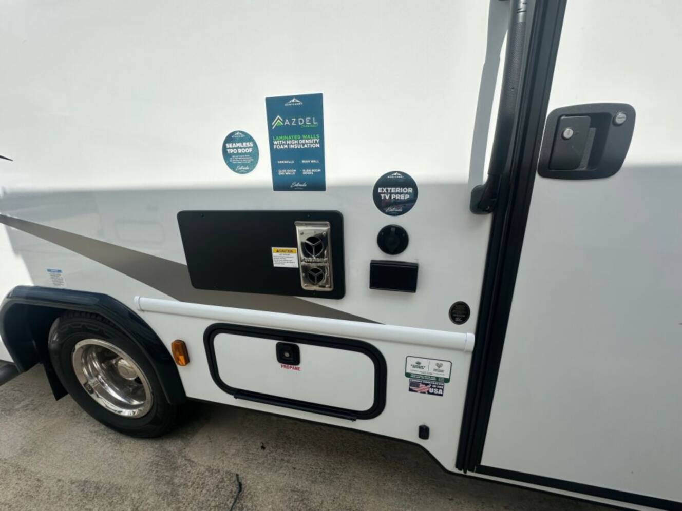 A photo of this 2026 East To West Entrada 3100FB