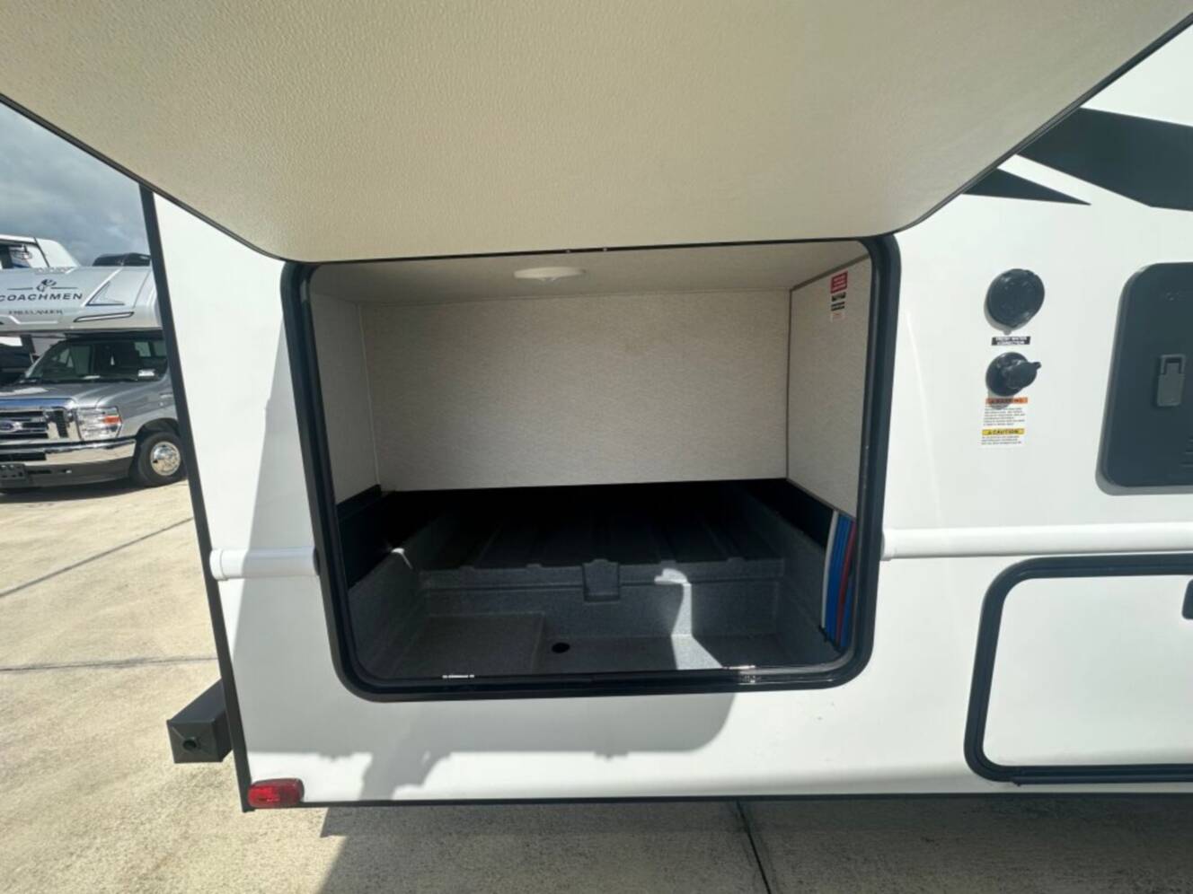 A photo of this 2026 East To West Entrada 3100FB