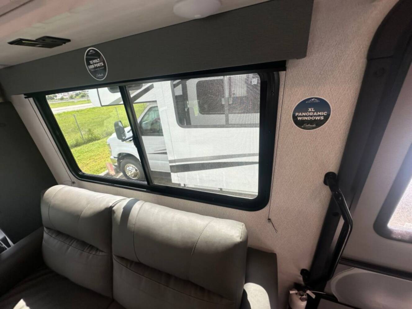 A photo of this 2026 East To West Entrada 3100FB
