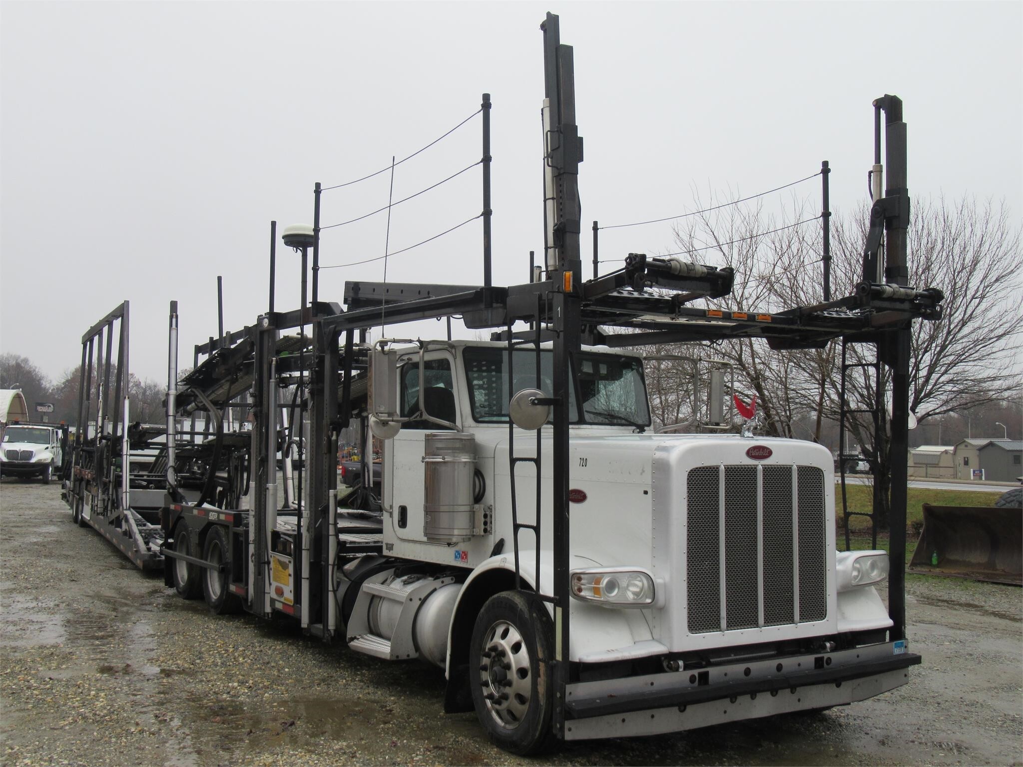 2012 PETERBILT 388 in Greensboro, NC