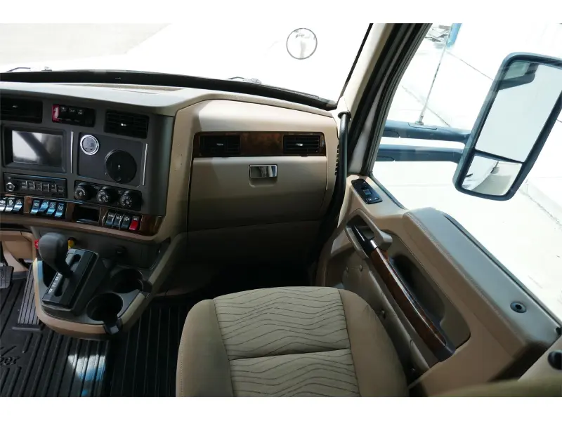 2015 KENWORTH T680