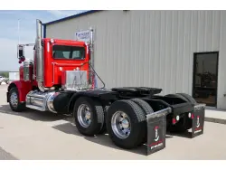 2017 PETERBILT 389