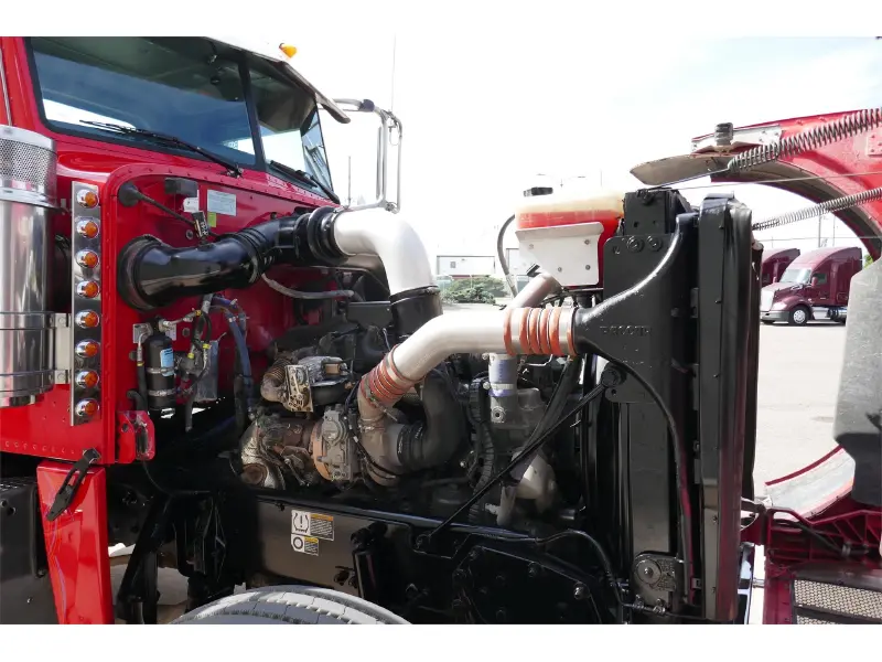 2017 PETERBILT 389