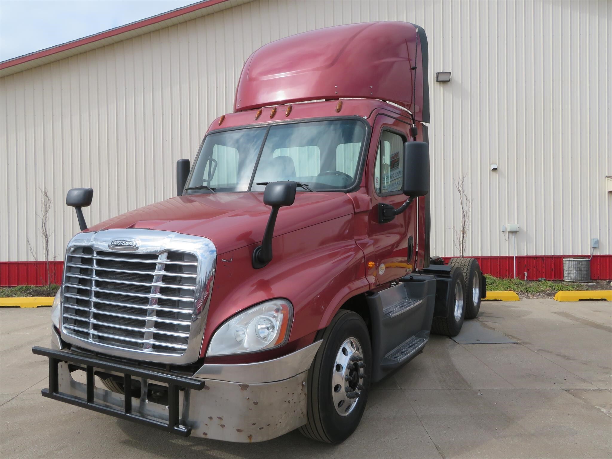 2015 FREIGHTLINER CASCADIA 125 in Grand Rapids, MI