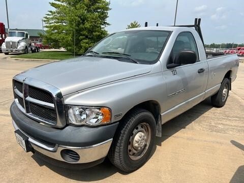 2004 DODGE RAM 2500 in East Saint Louis, IL