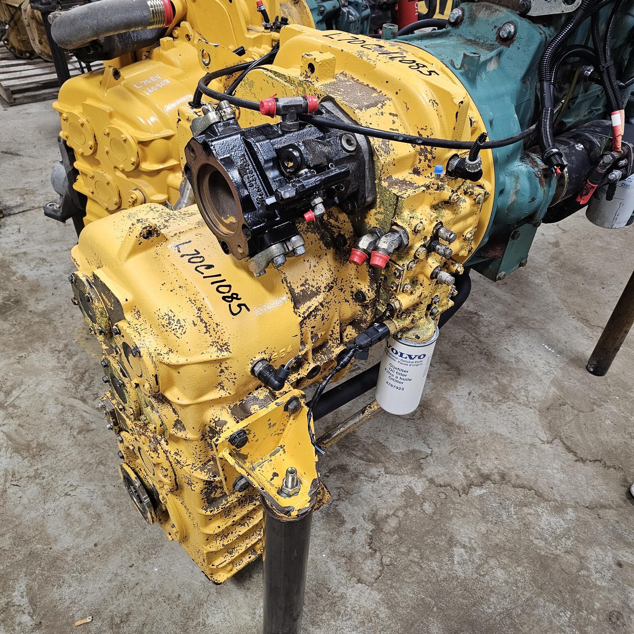 1995 VOLVO L70C in Holland, MI