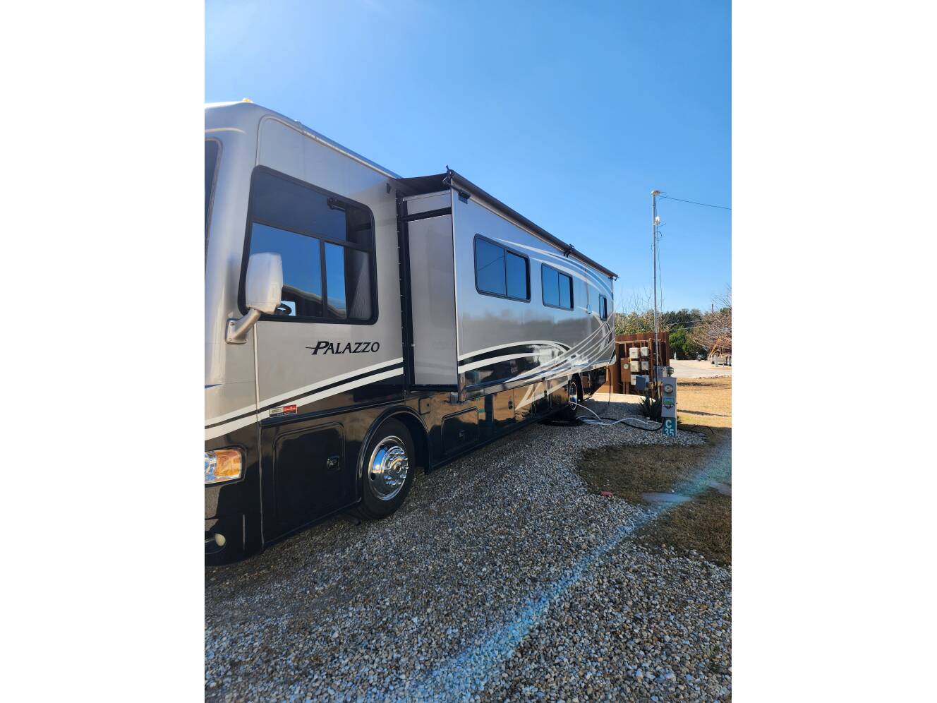 A photo of this 2013 Thor Motor Coach PALAZZO 36 1