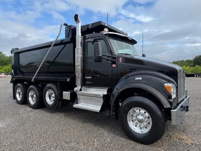 2025 KENWORTH T880S in Chatham, VA