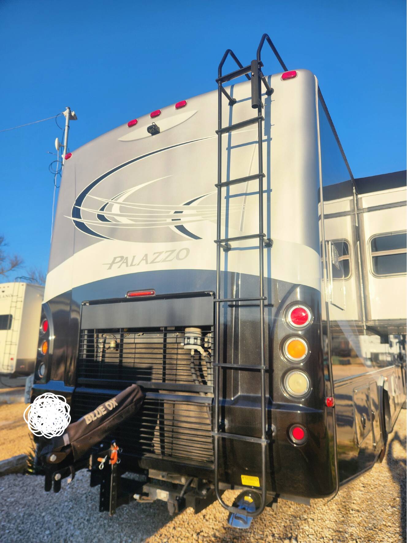 A photo of this 2013 Thor Motor Coach PALAZZO 36 1