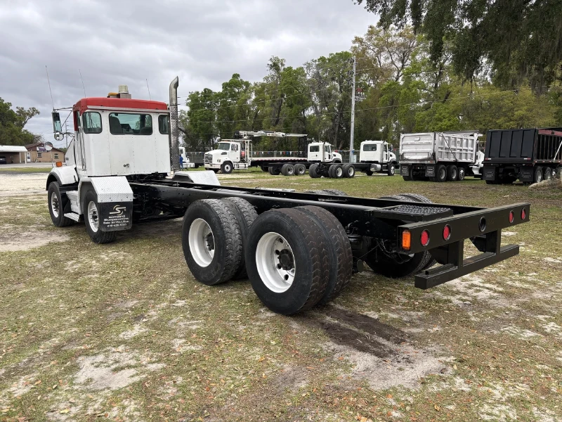 2011 KENWORTH T800