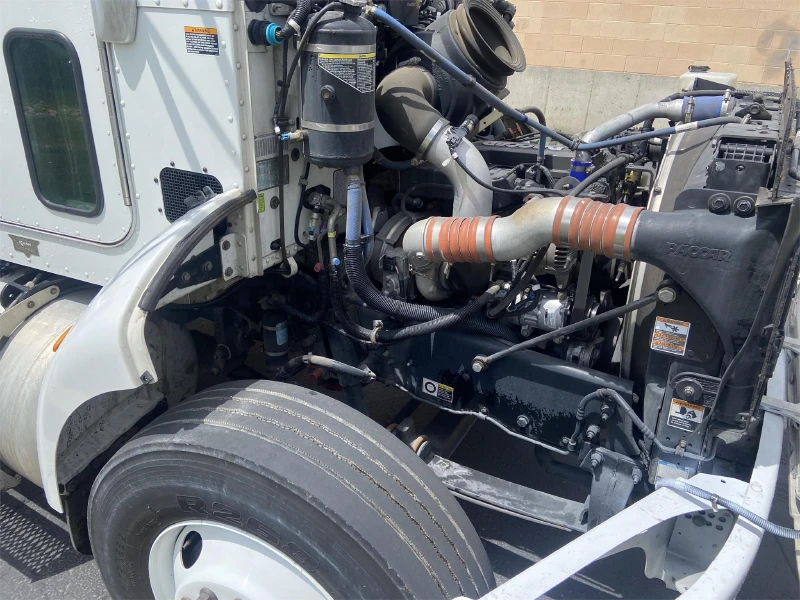 2015 PETERBILT 337