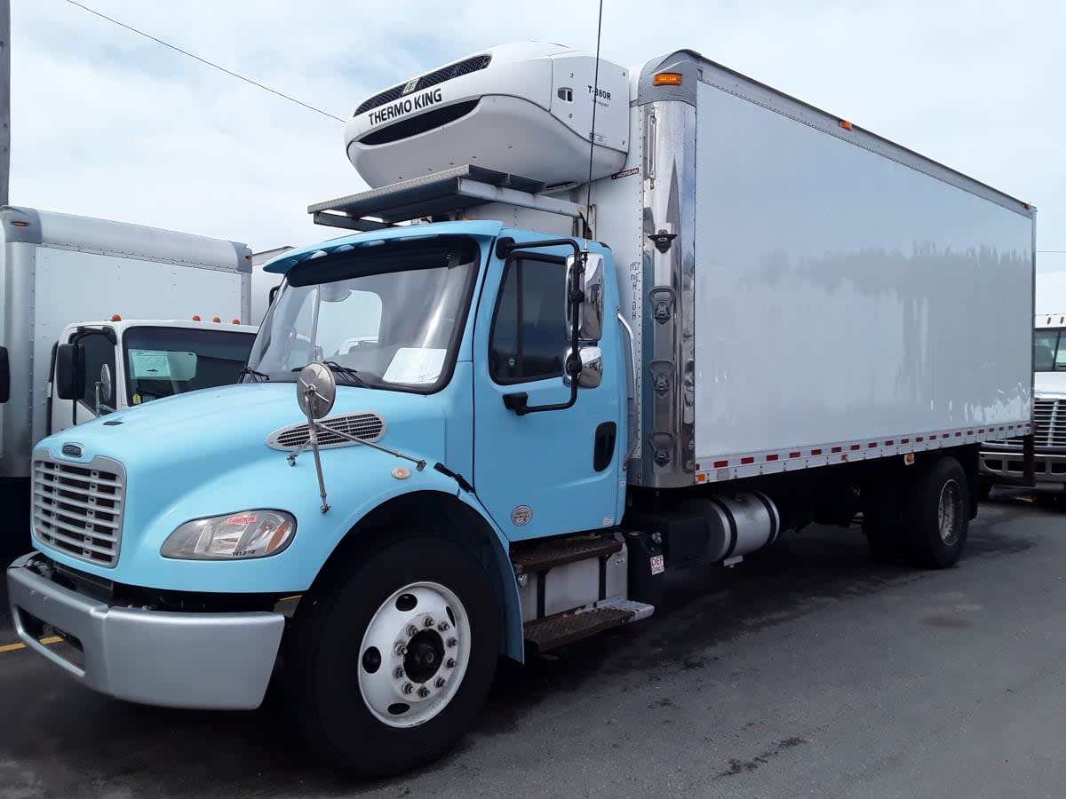 2018 FREIGHTLINER BUSINESS CLASS M2 106 in Salisbury, MA
