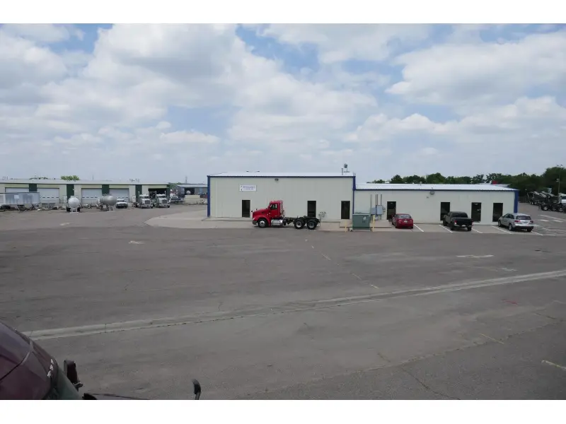 2017 PETERBILT 579