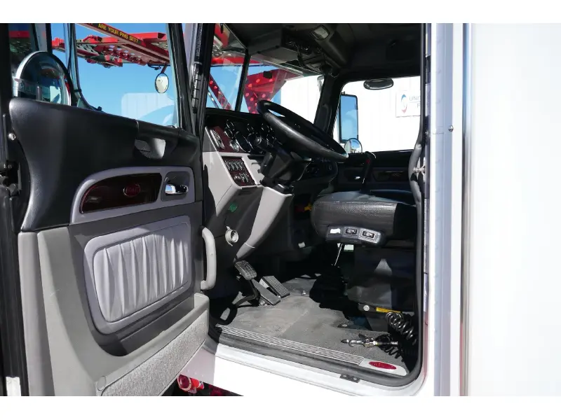 2020 PETERBILT 389