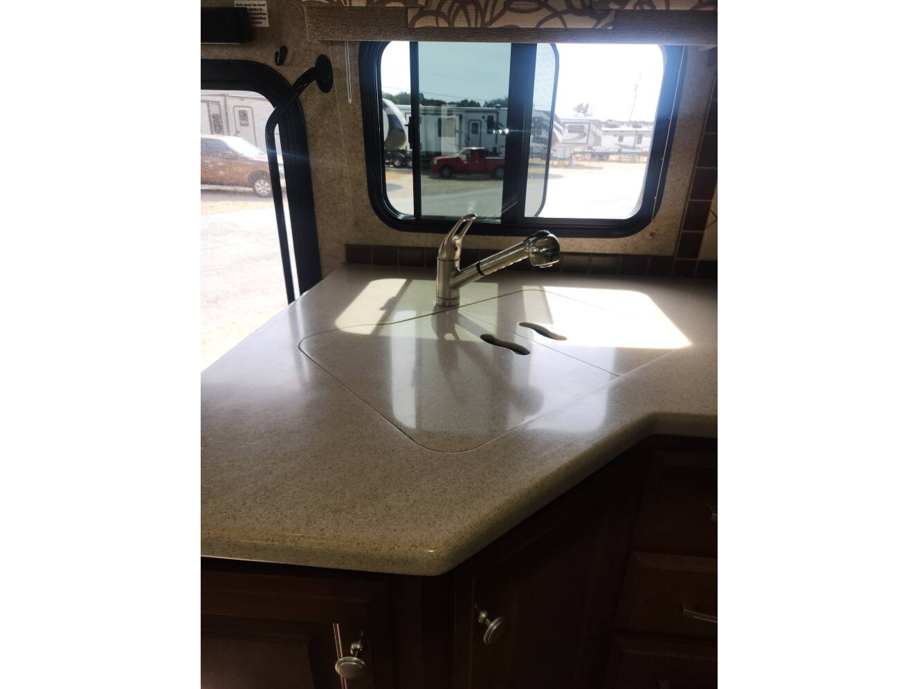 A photo of this 2013 Thor Motor Coach PALAZZO 36 1