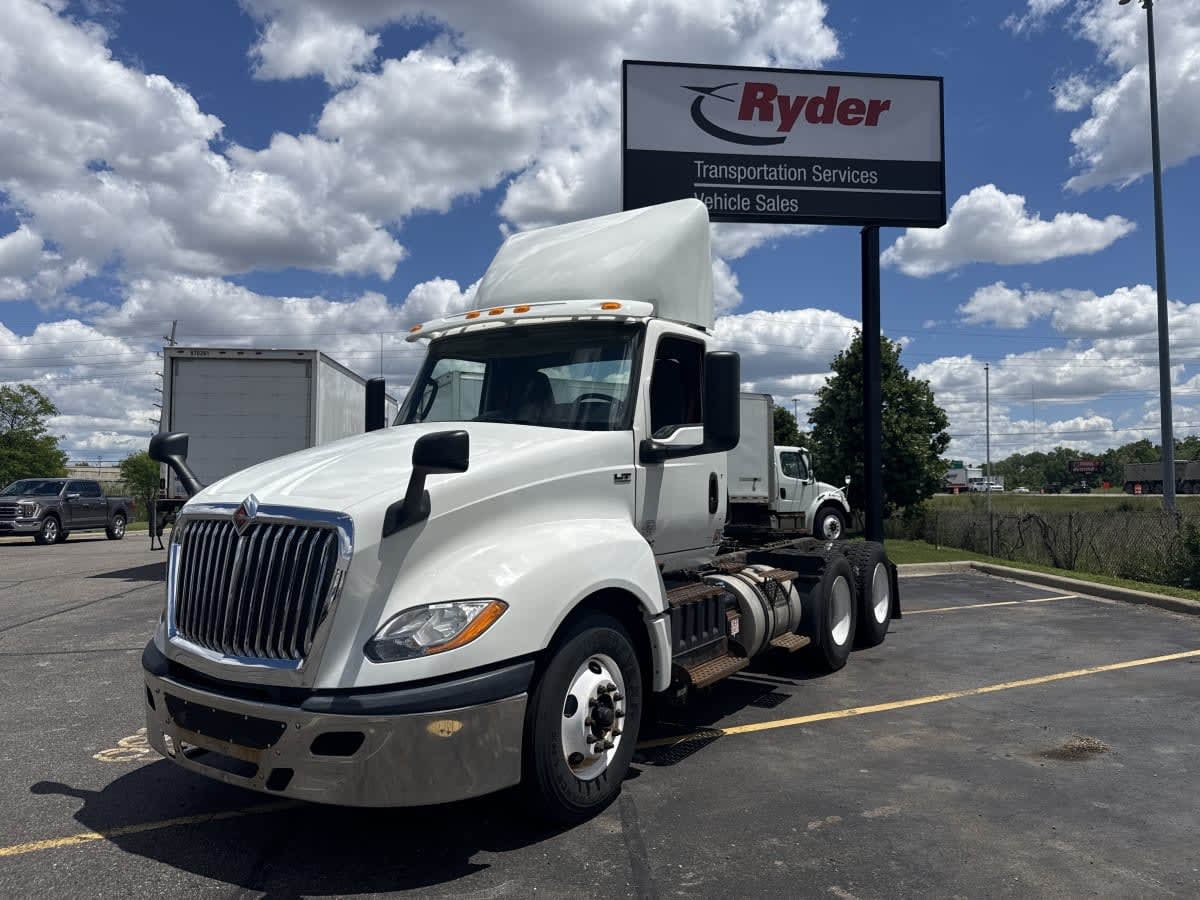2020 INTERNATIONAL LT625 DAYCAB T/A in Taylor, MI